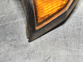 Achterlicht rechts Opel Manta B met zwarte rand, merk Hella.