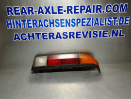 Achterlicht rechts Opel Manta B met zwarte rand, merk Hella.