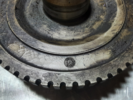 Krukas poelie van een Opel C2.4NE motor.
