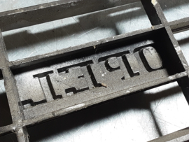 Grill Opel Manta A, geen sierlijsten erbij.