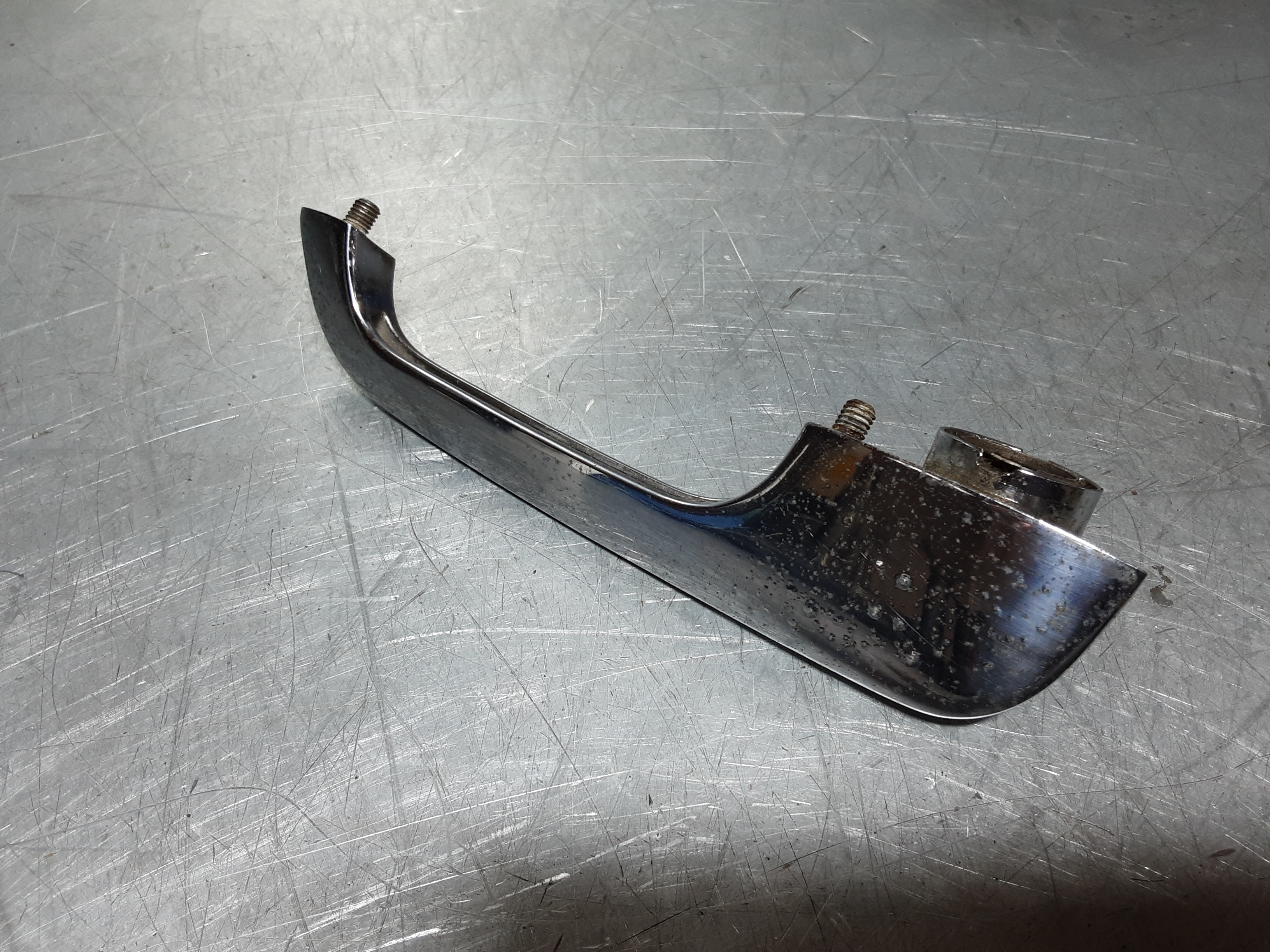 Van de linkerportier de deurklink van een Opel Ascona A, Opel Manta A.