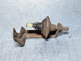 Vacuumpomp van de carburateur Opel CIH 4 cilinder motor.
