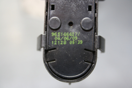 Citroen, Peugeot. Schakelaar, raamopener, nummer 6554.HE
