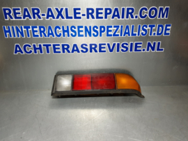 Achterlicht rechts Opel Manta B met zwarte rand, merk Hella.