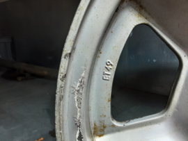 Opel 5-Loch-Felge (Lochkreis 5 x 120) 6Jx14 AGV (Typ Ronal), Einpresstiefe 49, von GM.