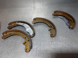 New brake shoes for Opel Kadett C