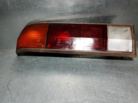 Achterlicht links Opel Manta B met rode rand, merk Bosch.