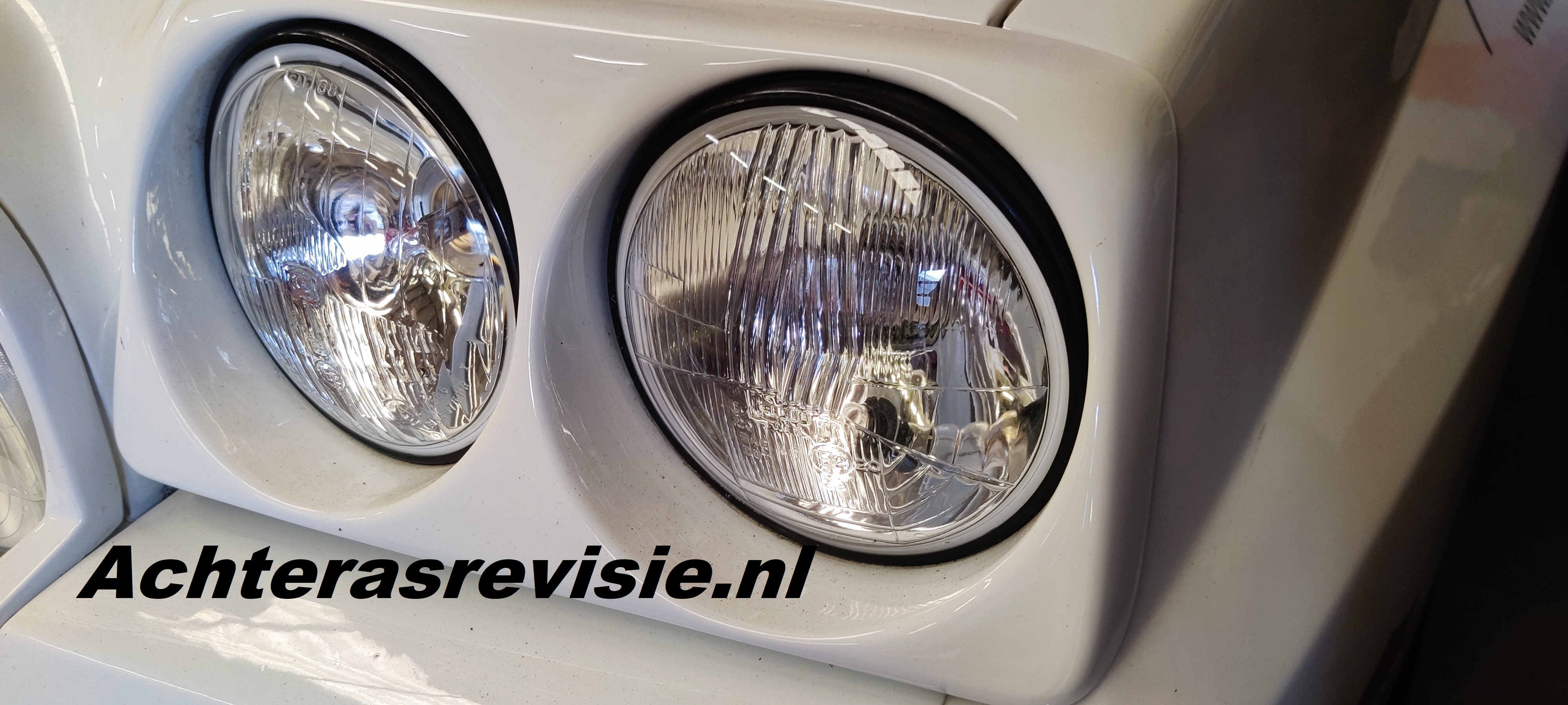 Koplamprand Opel Manta 400 voor Cibie lamp.