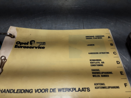 Service manual Opel Rekord E, Commodore C. Nederlandstalig.