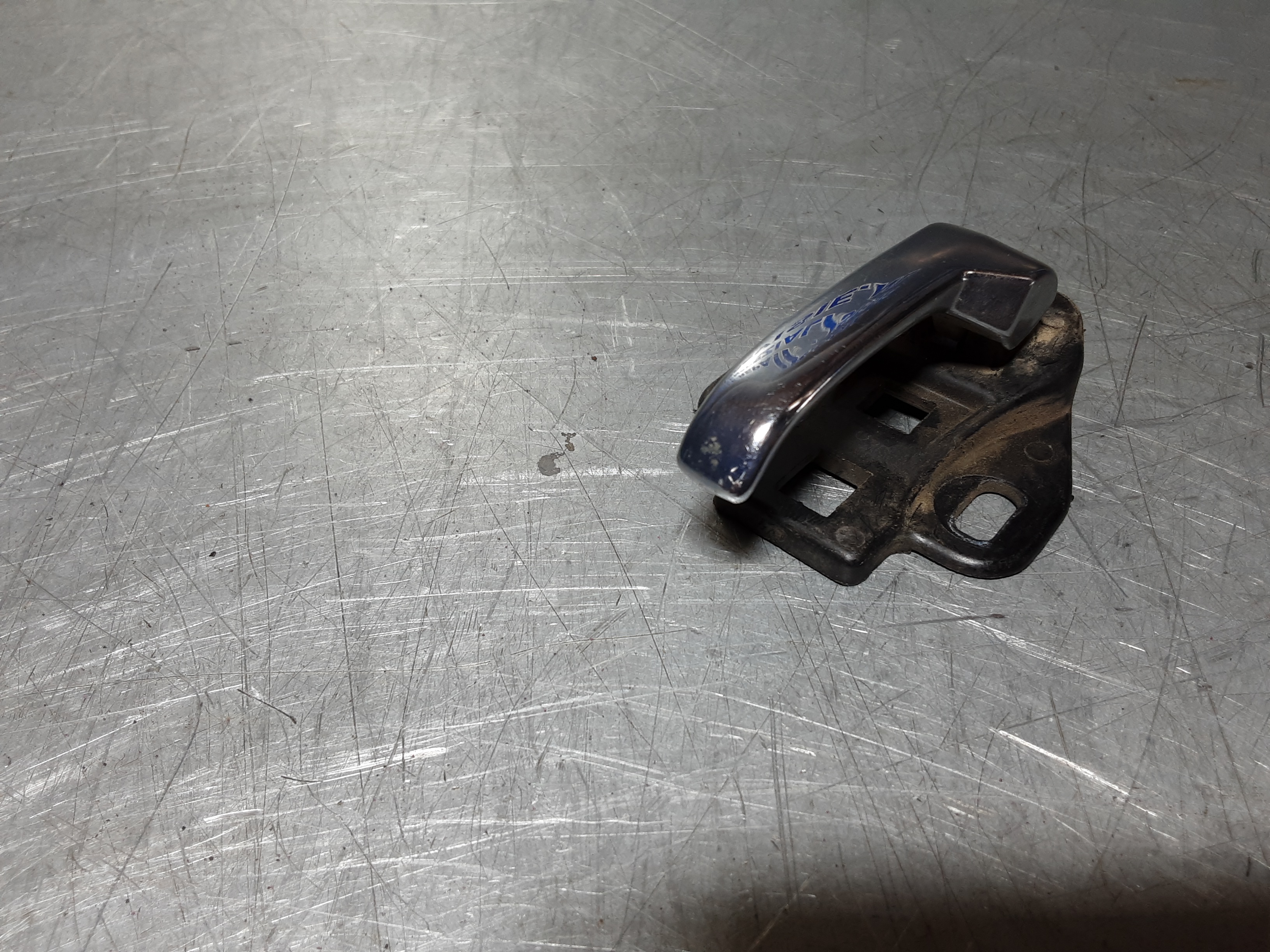 Deurhandle, deurhendel Opel Kadett C, links.