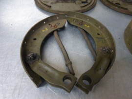 Anchor plate, left and right, with brake shoes, Opel, from the 60's