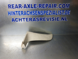 Zijskirt, Opel Manta B, hoekstuk bij achterscherm, rechts, gebruikt