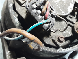 Dynamo Opel 4 cilinder CIH motor, 45 ampere.