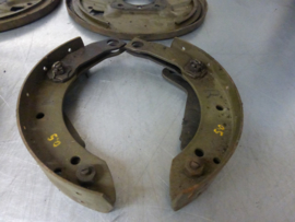 Anchor plate, left and right, with brake shoes, Opel, from the 60's