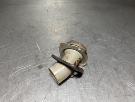 Benzine vulhals, vermoedelijk Opel Kadett B sedan.