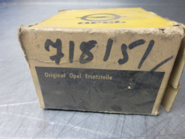 Gear, Opel, number 718151