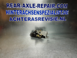 Ruitenwissermotor achter Opel Kadett D.