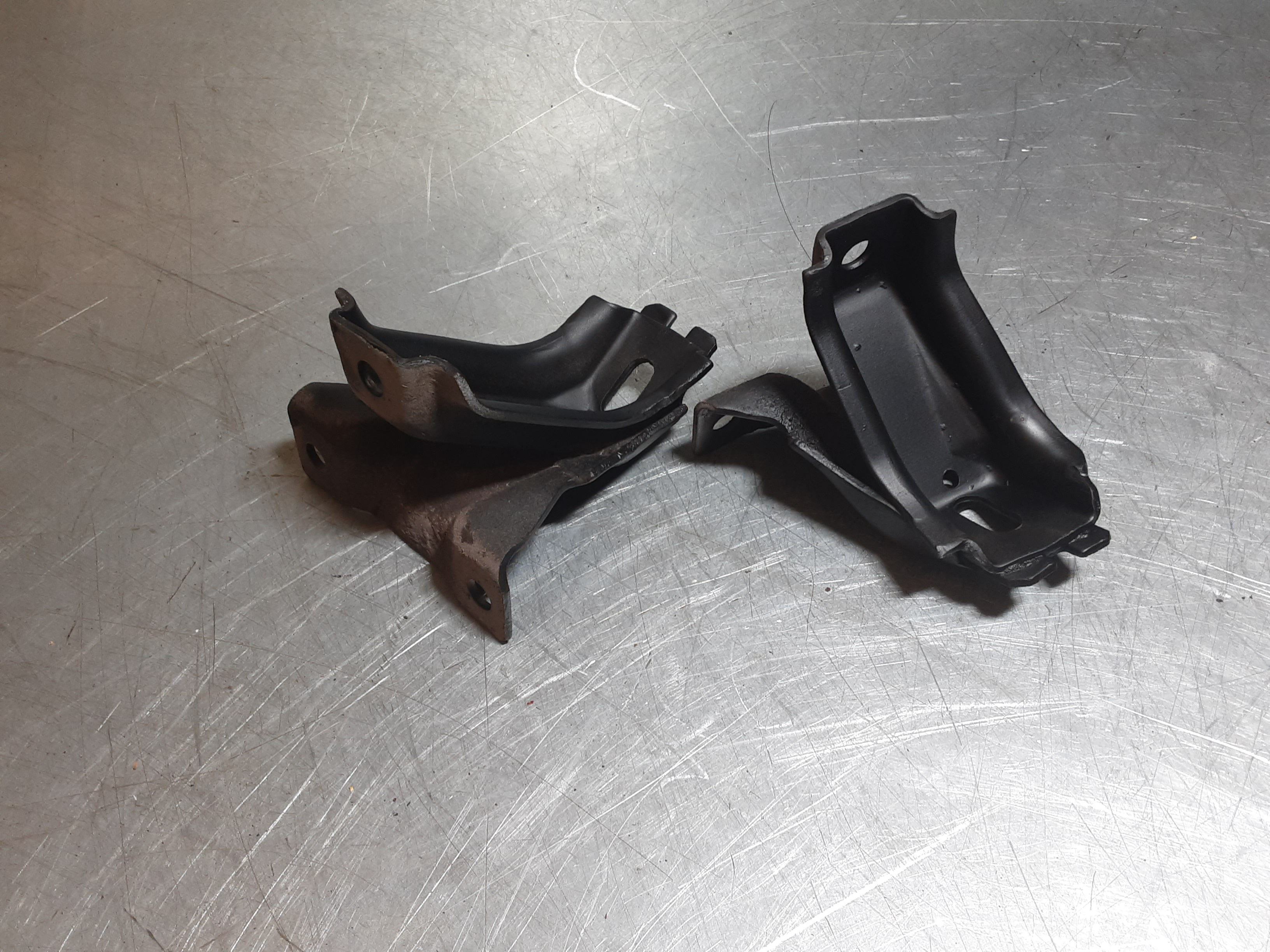 Motorsteun links en rechts Opel Kadett C (1.2 motor).