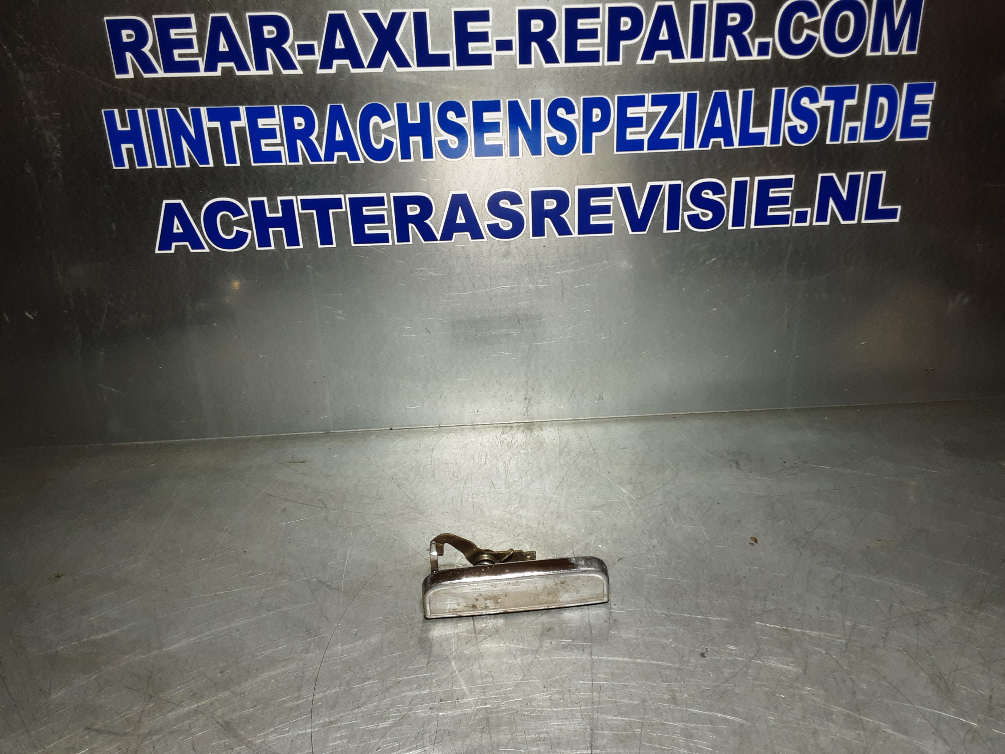 Deurklink, deurgreep links Opel Ascona B, Manta B, chroom.