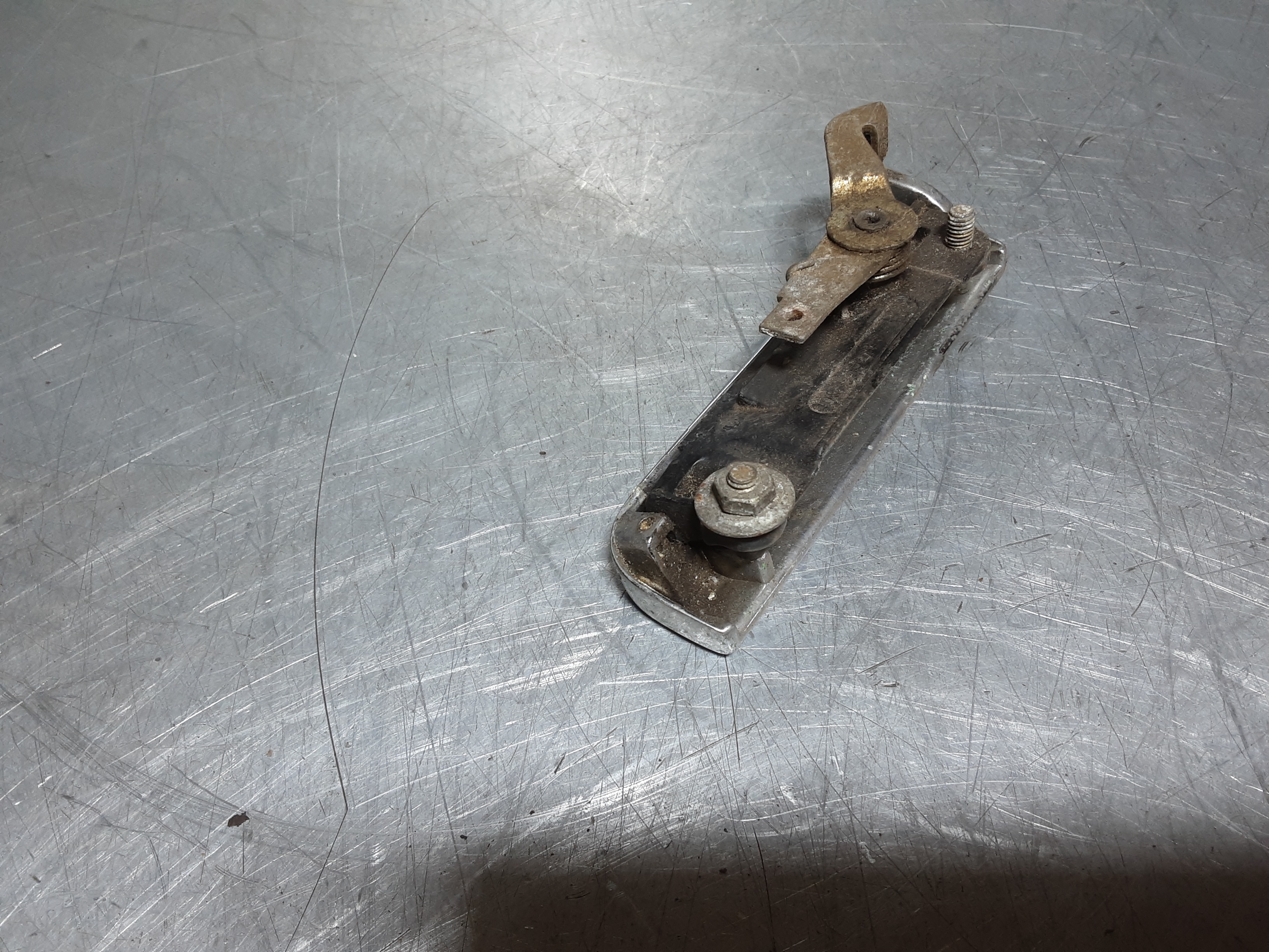 Deurklink, deurgreep links Opel Ascona B, Manta B, chroom.