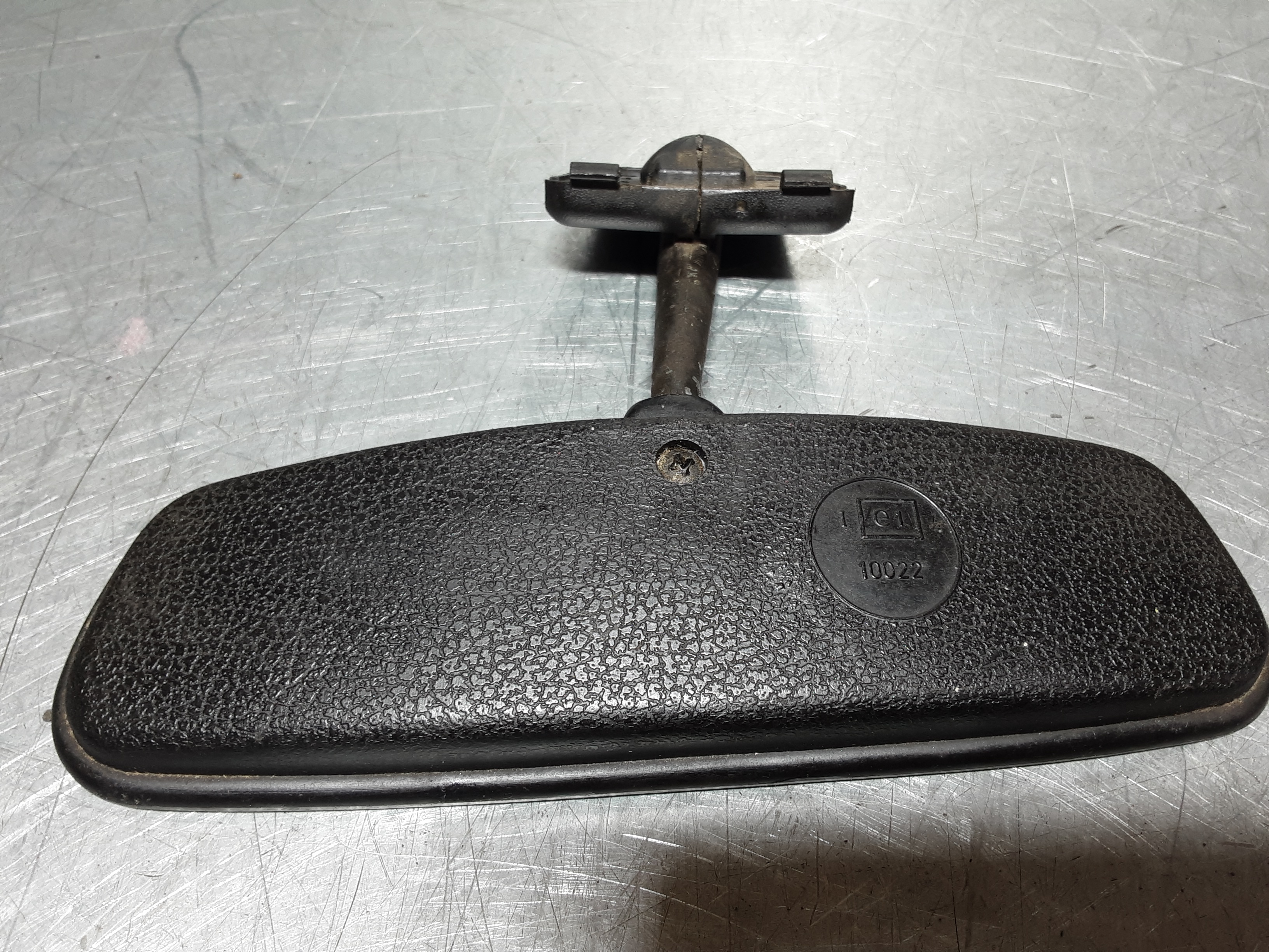 Binnenspiegel van een Opel Ascona B of Opel Manta B.