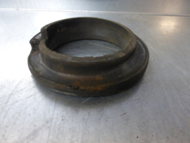 Rubber (boven) tbv voor en achterveren, Opel Ascona Manta, gebruikt