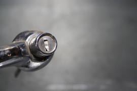 Gebruikte deurklink rechterkant en linkerkant Opel Kadett B.