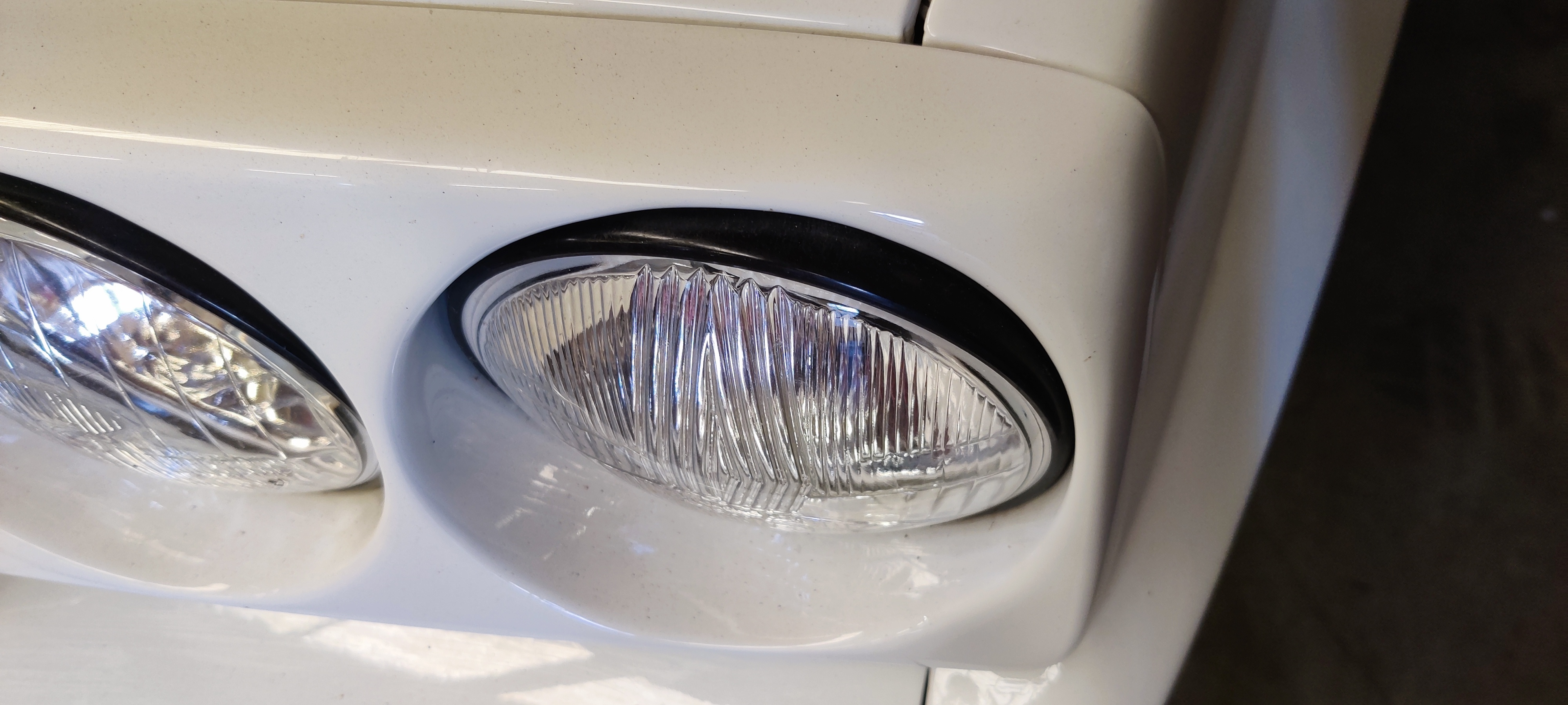 Koplamprand Opel Manta 400 voor Cibie lamp.