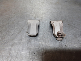 Steun van een achterbumper Opel Manta A, links en rechts.