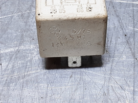 Relais 74501, 12 volt, 20 ampere.