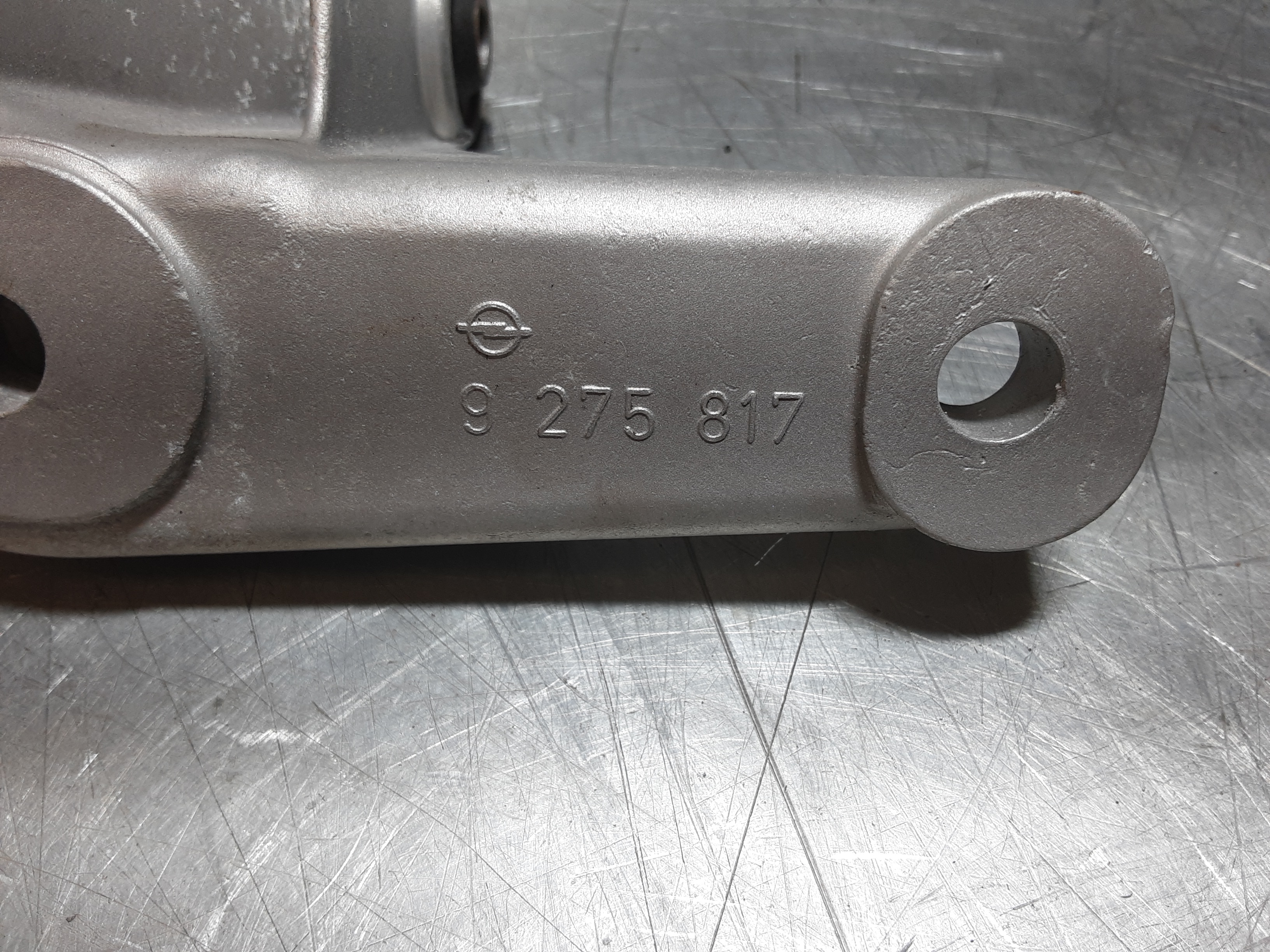 Dynamosteun voor Opel GT, Opel Rekord C D E, Opel Manta A, Manta B.