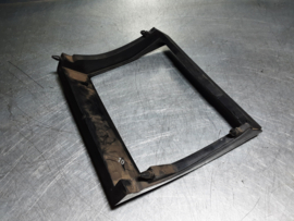 Opel Rekord E, cover for the radio and heater part