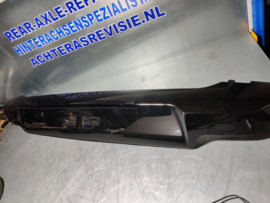 Landrover 90 series (bj 2023) achterspoiler met remlicht (black smoke).