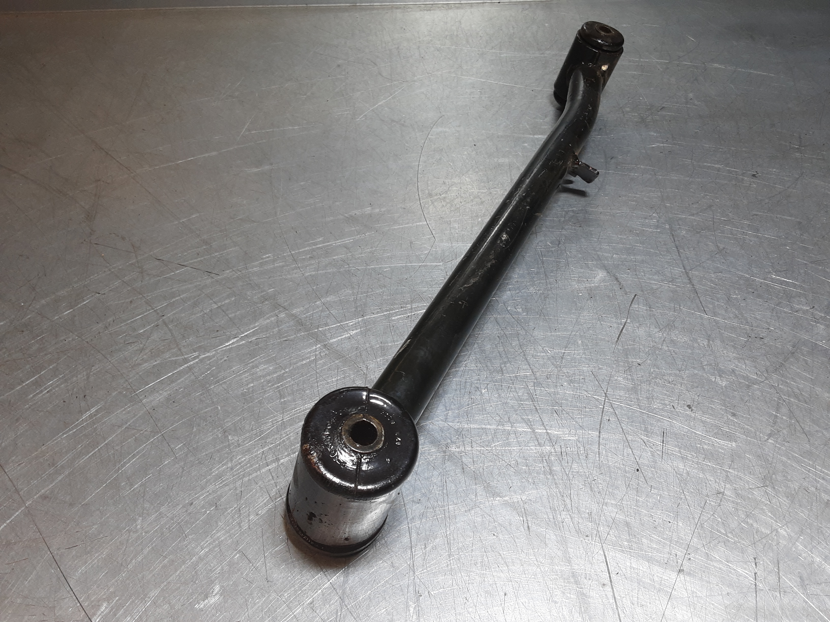 Reactiearm, reactiestang achteras Opel Ascona B, Manta B. Links.