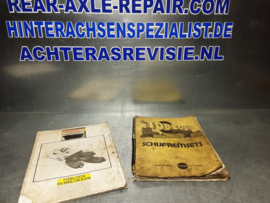 Boek met gegevens over remmen van auto's uit de jaren 60 en 70.