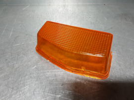 Van een Opel Ascona B het rechtergedeelte knipperlichtglas.