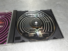 Iemand blij maken met een CD met Formule 1 geluiden uit  jaren 80 en 90.