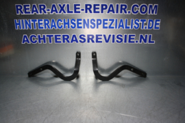 Opel schanieren, type onbekend, nrs: 90059007, 90059008.