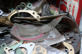 A whole batch of gaskets, Citroen/Peugeot and others