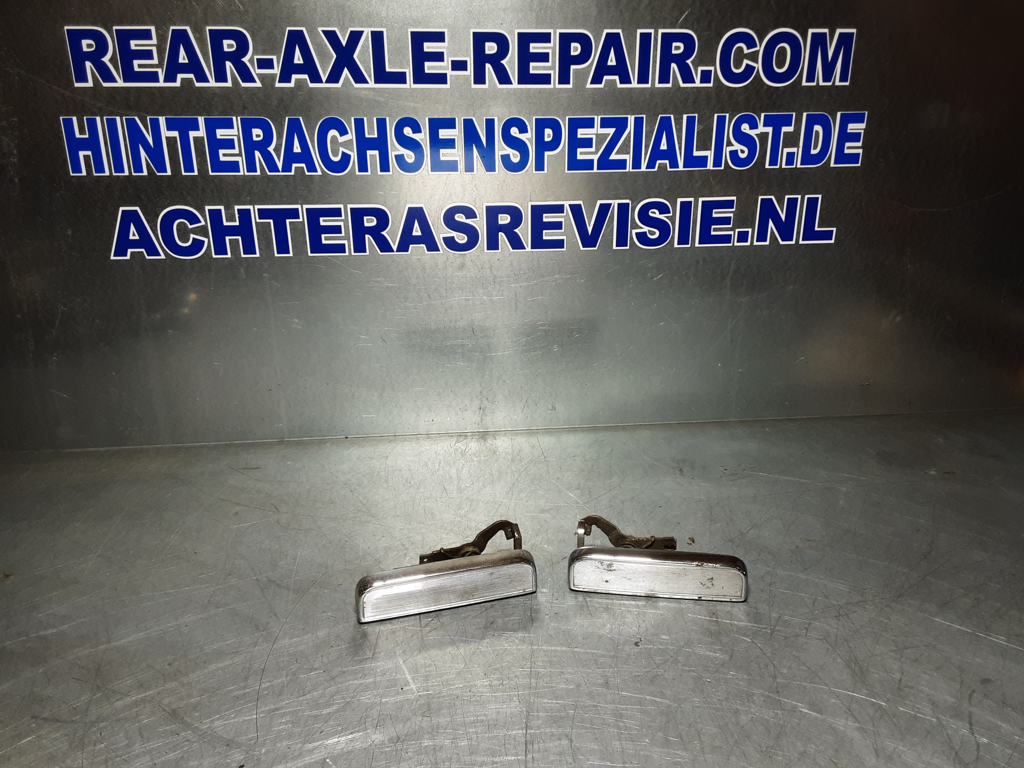 Deurklink, deurgreep links en rechts Opel Ascona B, Manta B, chroom.
