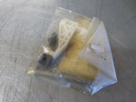 Nieuw, koplamp afstelfitting Opel Omega A, nummer 90273835.