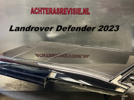 Dak van een Landrover 90 series bouwjaar 2023.