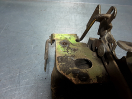 Deurslot Opel Kadett C rechterzijde 2 deurs.