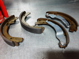 New brake shoes for Opel Kadett C