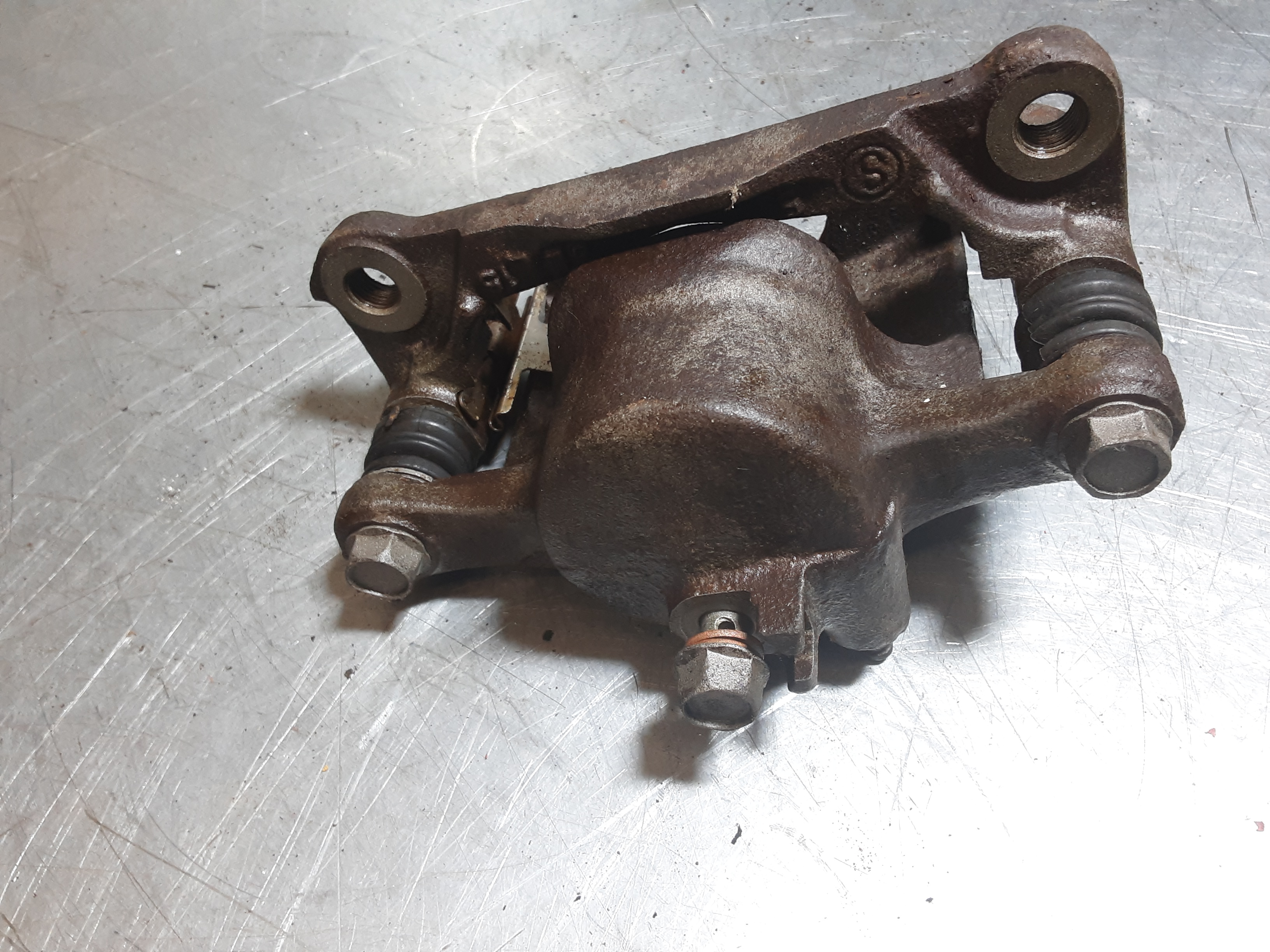 Remklauw Suzuki 53B TOKICO, 3LL15, HL.