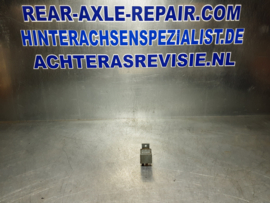 Relais merk Skar, 12 volt, 20 ampere. made in Italy.