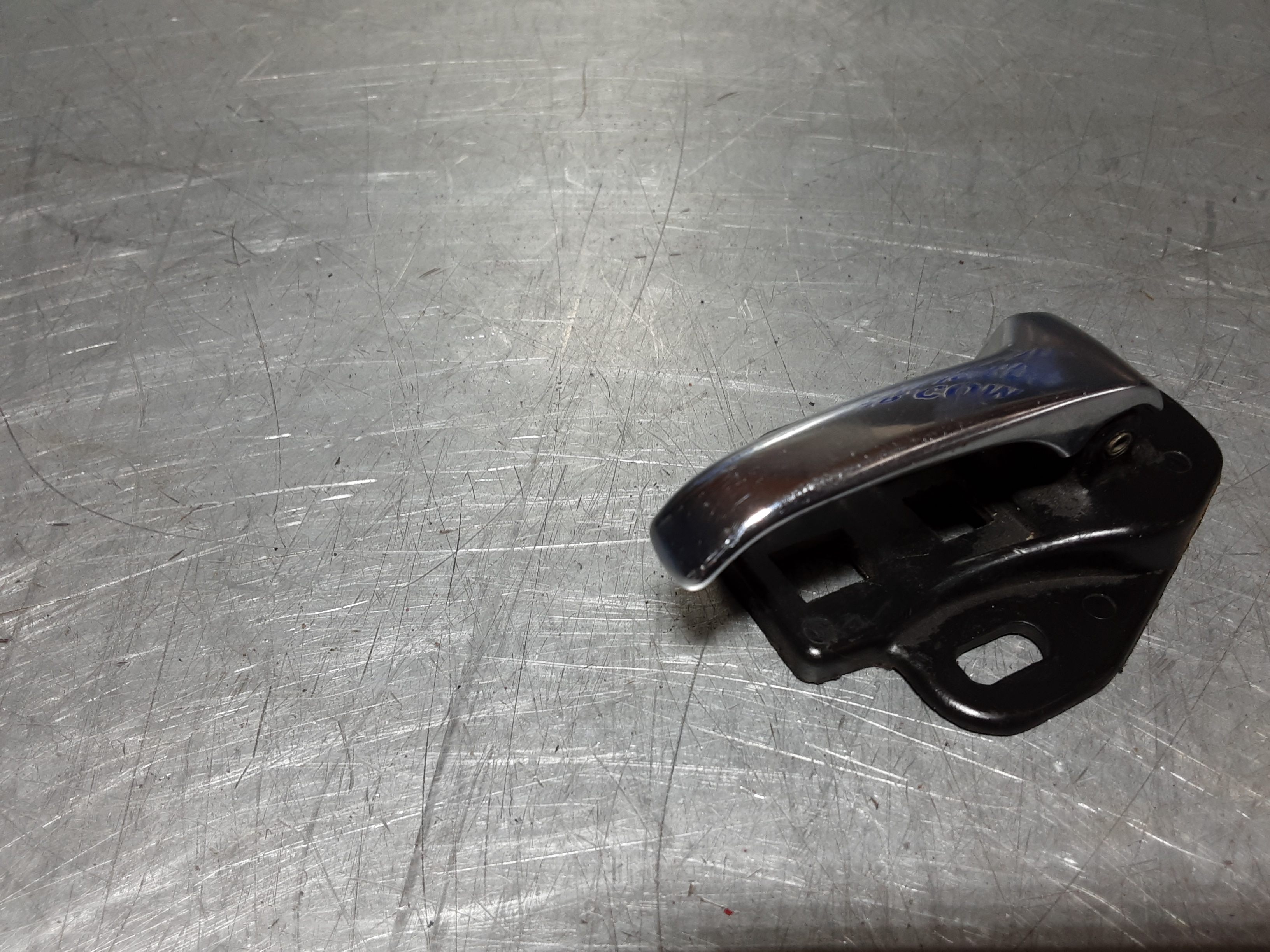 Deurhandle, deurhendel Opel Kadett C, links.