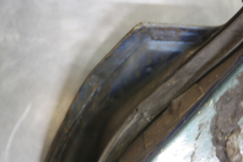 Opel Manta A rechter blauwe deur met deuk, gebruikt.