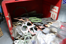 A whole batch of gaskets, Citroen/Peugeot and others