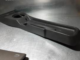 Tunnelconsole, tunnelbak Opel Manta GSi.